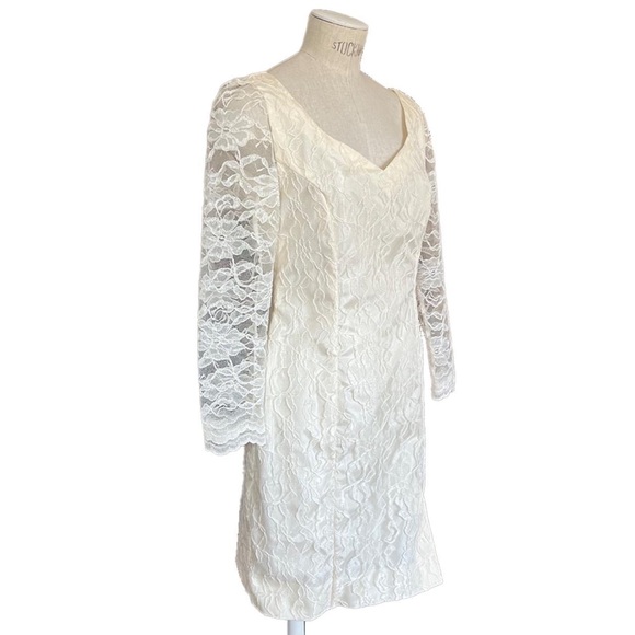 SOLD Vintage 80’s Lace Mini Dress Balletcore Side Slit Ivory / White - Picture 3 of 4
